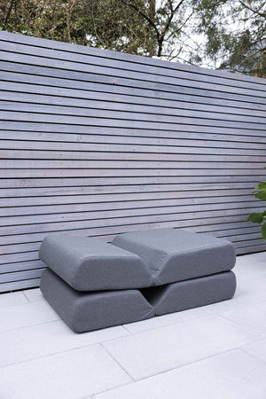 Dunkelgraue Polster fürO Outdoorsofa